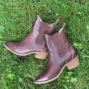 Gee Wawa boot brown western